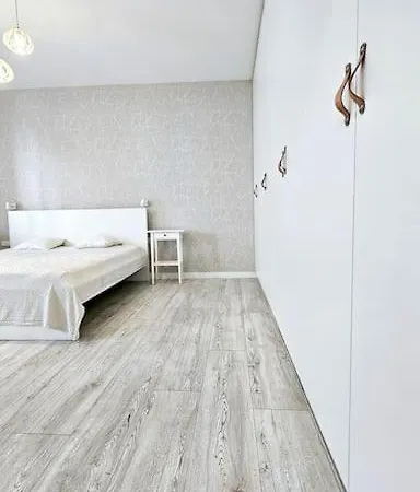 Stylist 1 Bd By Hostlovers Kaunas